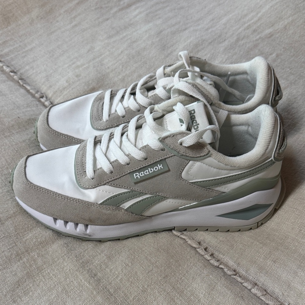 Reebok Classic White and Gray Trainers with green
